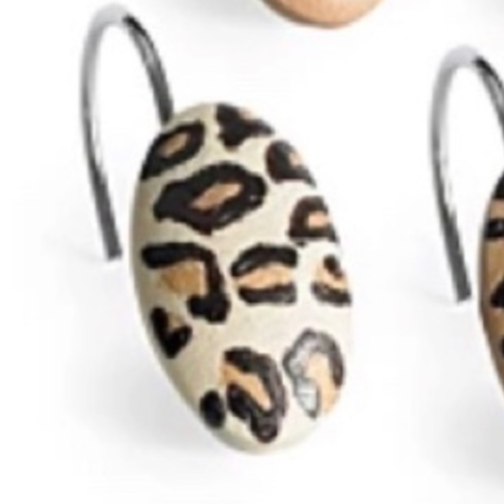 Animal Print Shower Hooks Set of 12 Resin Hooks Gazelle Leopard Multicol… - Picture 7 of 11